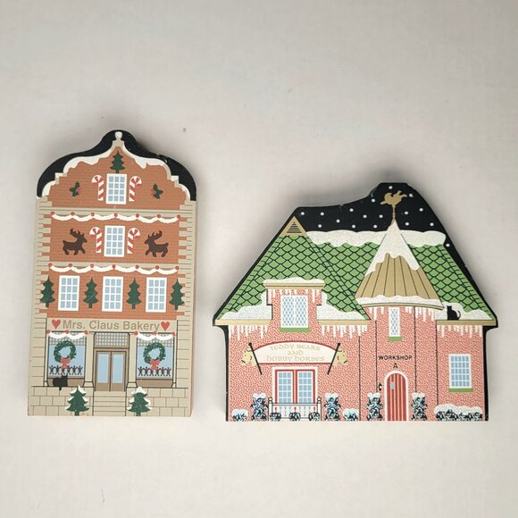 Cat's Meow Village North Pole Collection Mrs. Claus Bakery & Workshop A - Picture 1 of 7